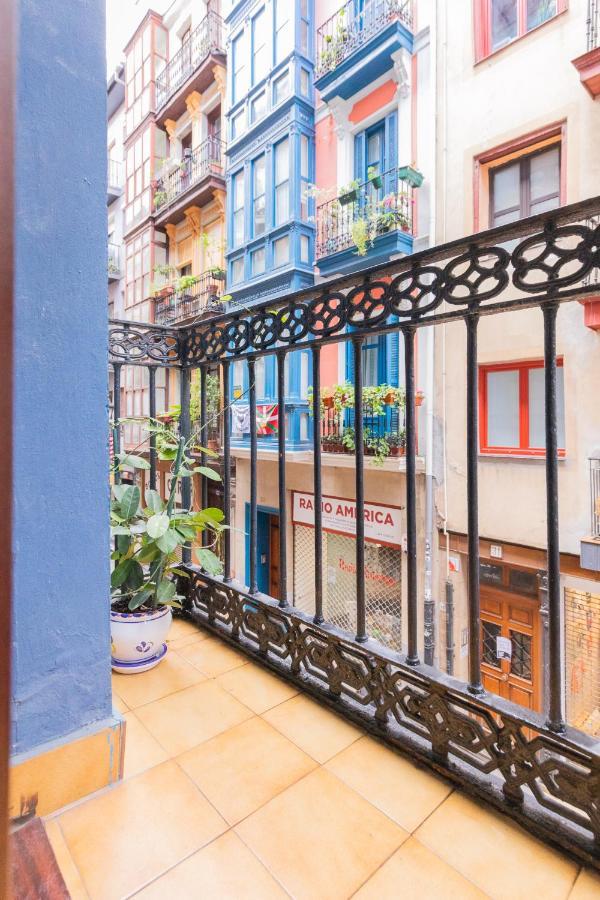 Beautiful Old Town By Next Stop Bilbao Exterior photo